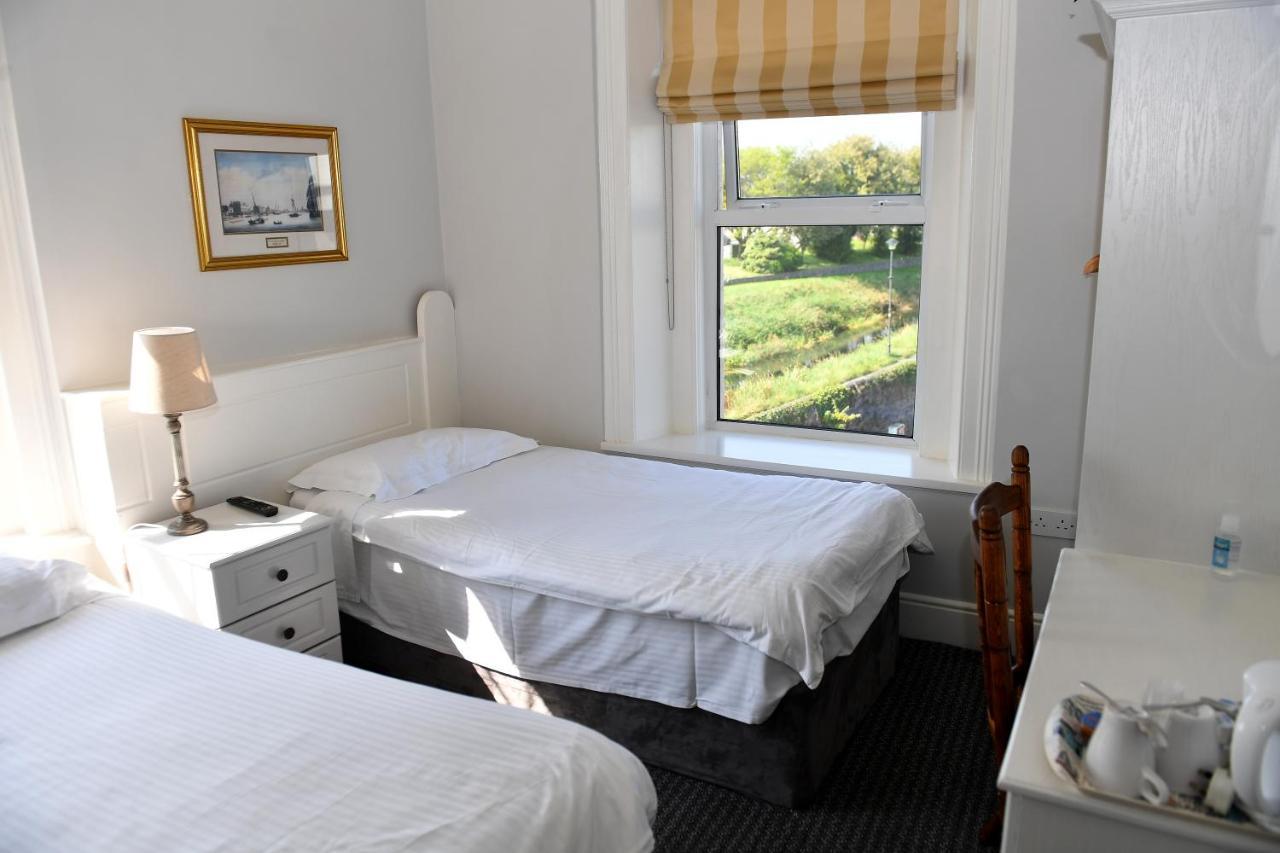 Railway House Guest House Mullingar Eksteriør bilde